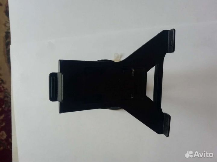 Крепление для планшета на присоске