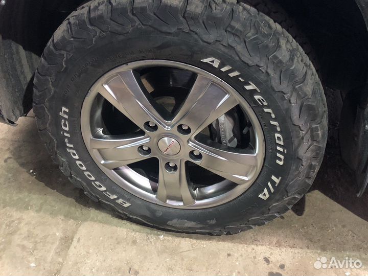 Шины бу LT285/60R18