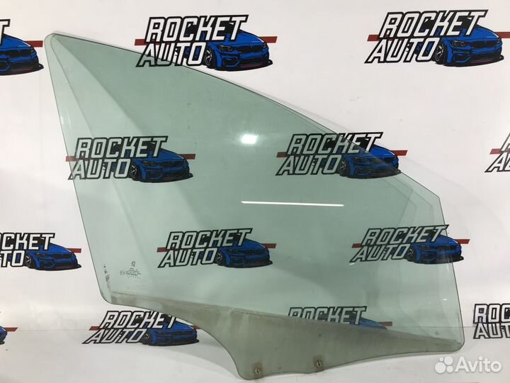 Стекло передней правой двери Peugeot 407 9202G3