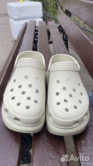 Crocs mega crush clog