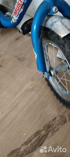 Велосипед детский 4 колесный