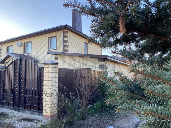 Дом 186,2 м² на участке 7 сот.