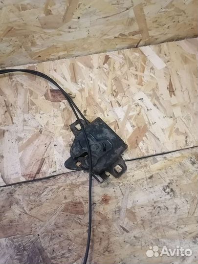 Тросик, замок капота dodge stratus