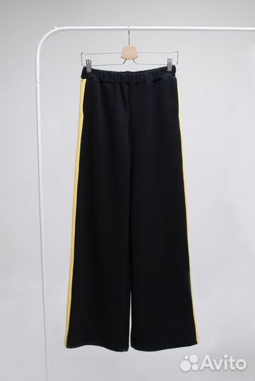 Брюки с лампасами