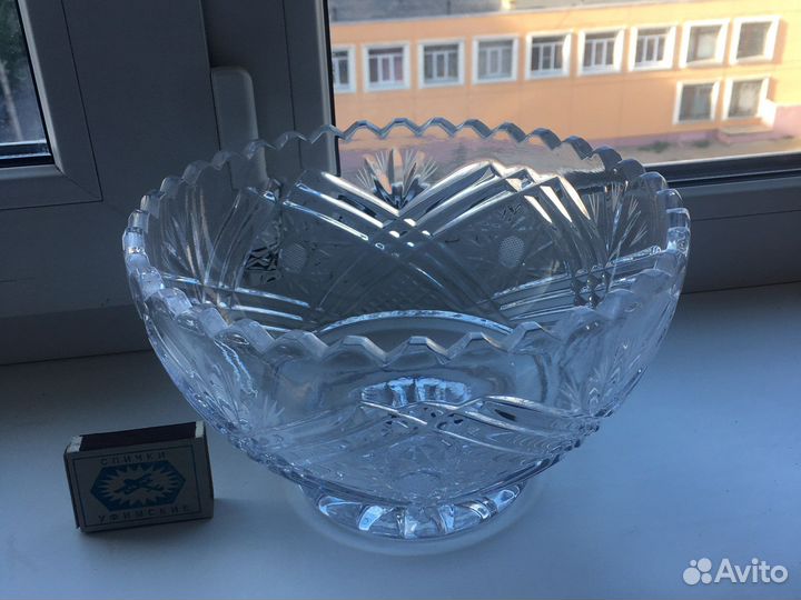 Хрустальная ваза