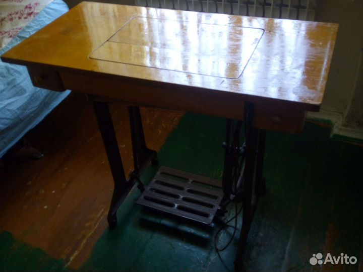 Швейная машина Подольск ножная