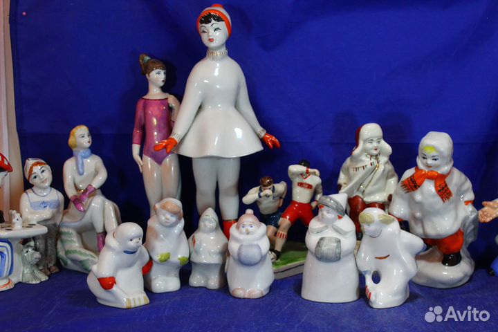 Коллекция фарфоровых статуэток на тему спорт зима