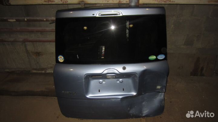 Крышка багажника Toyota Sienta,Тойота Сиента 03-12