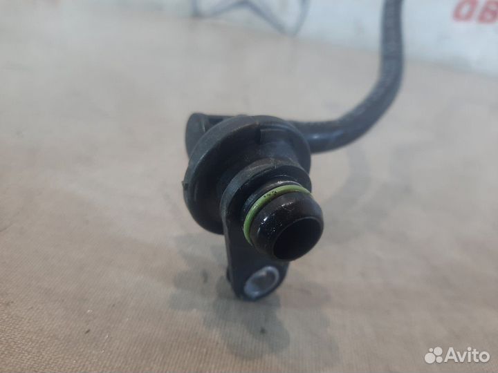 Трубка вентеляционная Mercedes Gla180 X156 270.910