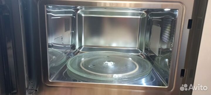 Встраиваемая микроволновая печь Bosch BFL554MW0