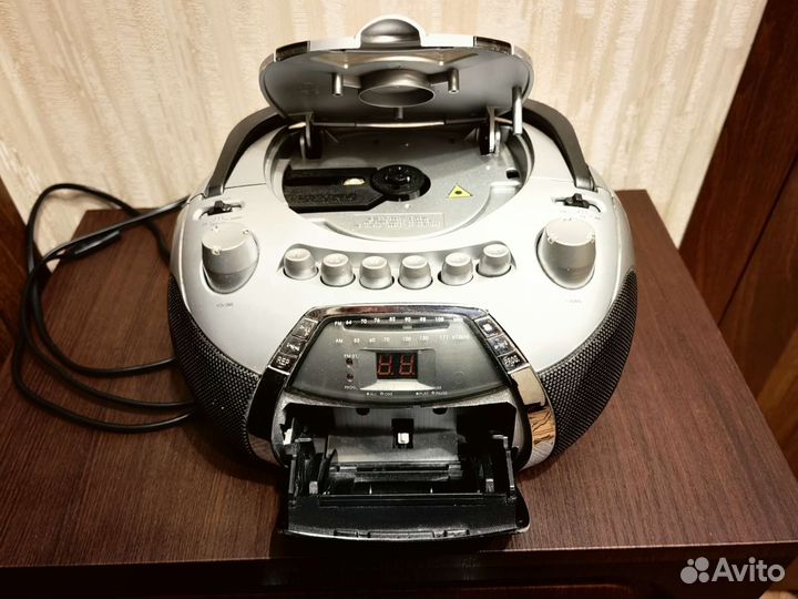 Магнитола бу Stingray