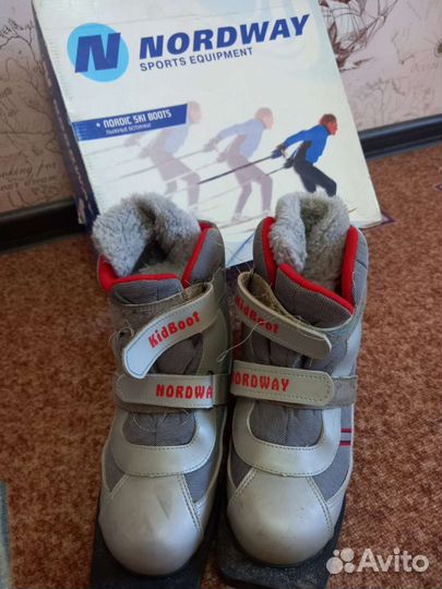 Лыжи беговые и ботинки