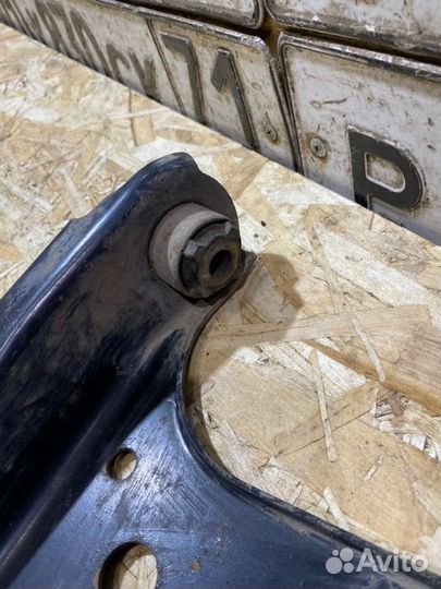 Рычаг Renault Logan 2014