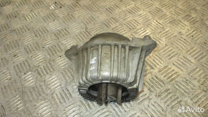 Опора двигателя Mercedes-Benz E W212