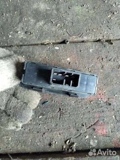 Кнопки стеклоподъёмника Hyundai accent 1