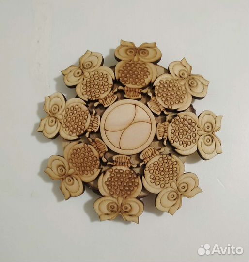 Подставка для кружек, изделия из можжевельника