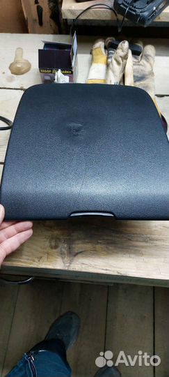 Крышка бардачка Subaru forester sg5