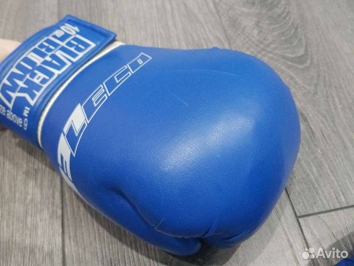 Боксерские перчатки 10 унций