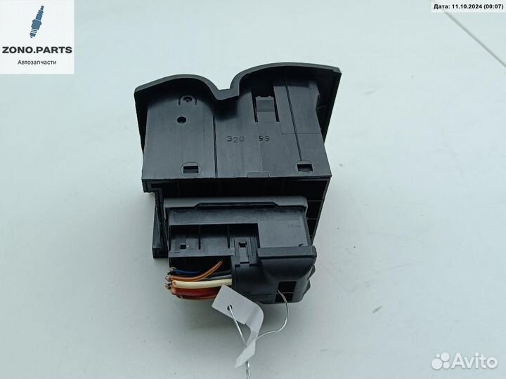 Переключатель света 09228133 на Opel Vectra B