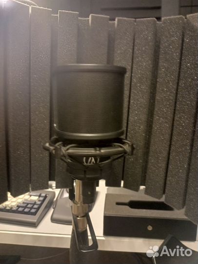 Audio-technica AT4040 + стойки