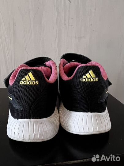 Кроссовки для девочки adidas 26