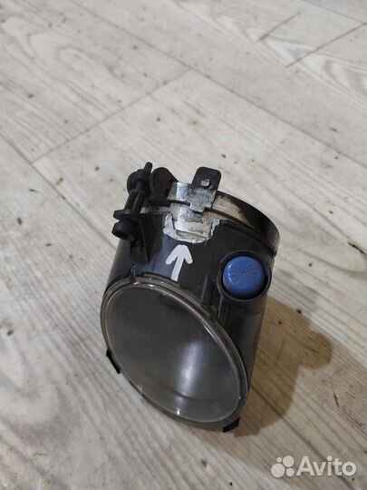 Фара противотуманная правая Volvo xc70