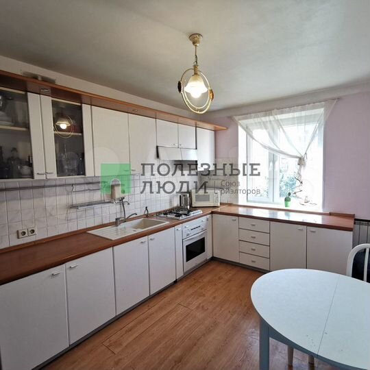 4-к. квартира, 108 м², 5/10 эт.