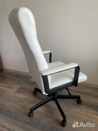 Компьютерный стул IKEA Malkolm кожа