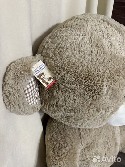 Большой плюшевый мишка