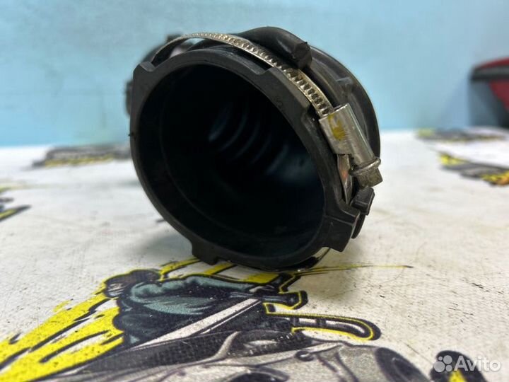 Патрубок воздушного фильтра Audi A4 B8 cdnc 2010