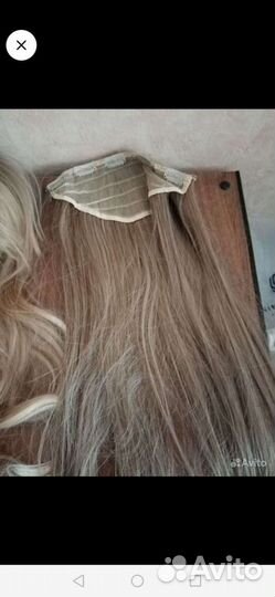 Волосы на заколках