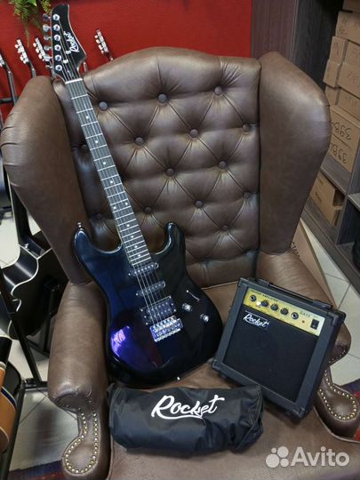 Электрогитара набор гитара+комбик+чехол+аксессуары