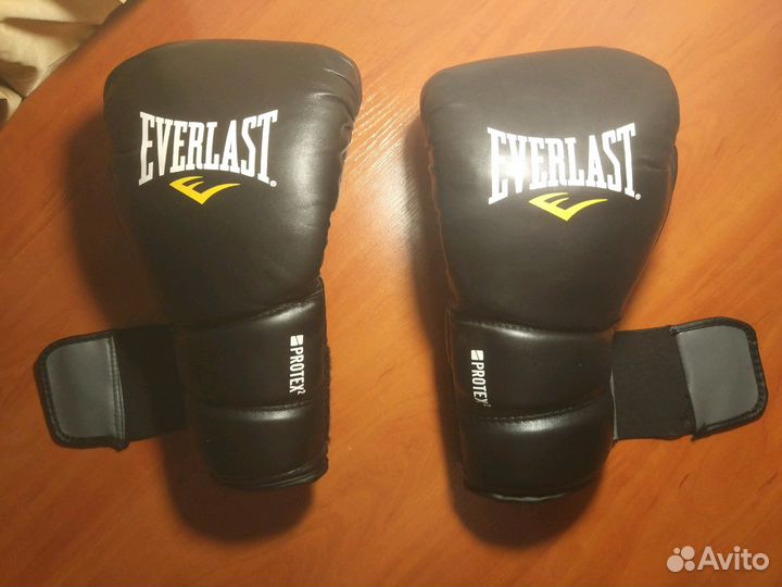 Everlast Бинты + Перчатки + Шлем