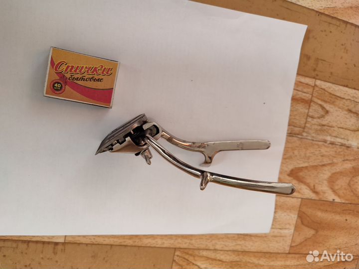 Машинка для стрижки волос механическая