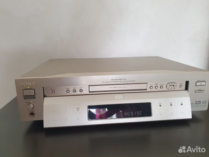 Плеер CD-DVD Sony DVP S7700