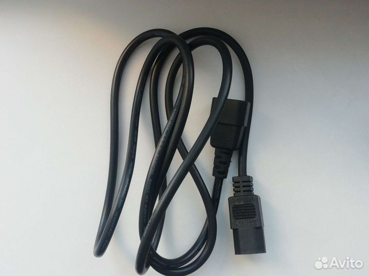 Кабель питания для компьютера