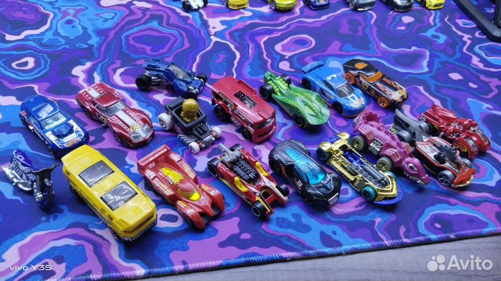 Hot wheels машинки