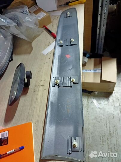 Молдинг/накладка передней левой двери Toyota RAV4