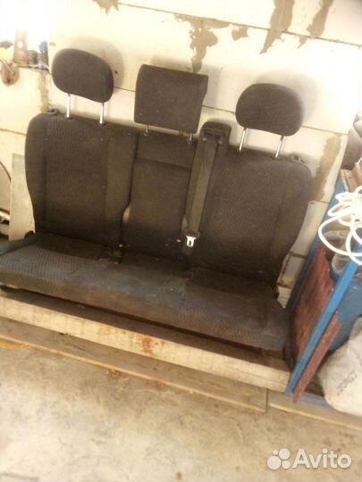 Сиденье для Опель Зафира заднее