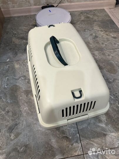 Переноска с металлической дверцей