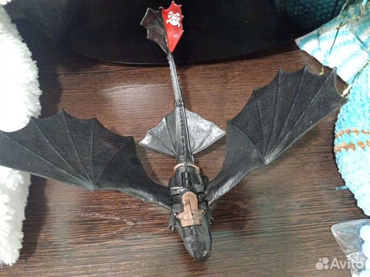 Игрушка дракон Беззубик б/у