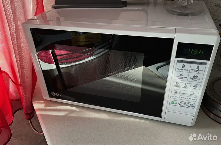 Микроволновая печь LG MS2042DY