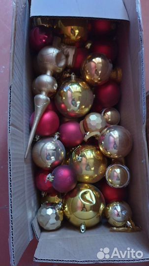 Елочные игрушки. Новогодние Шары золотые и красные