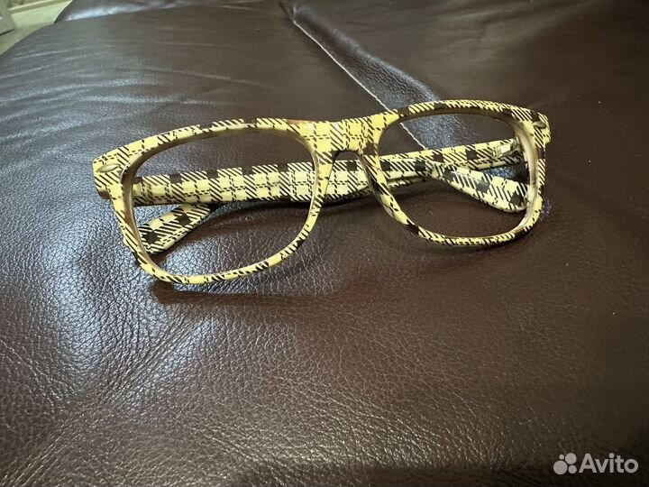 Защитное стекло iPhone