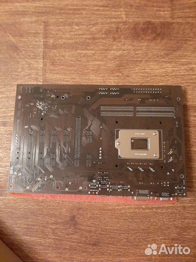 Материнская плата на 12 карт