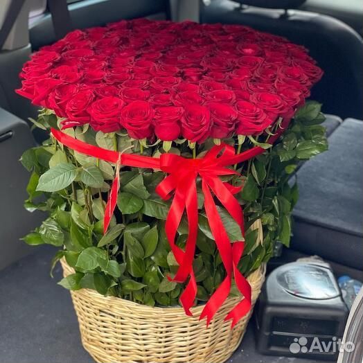 Цветы Розы корзина/длинные розы Эквадор доставкой