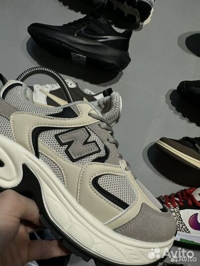 Женские кроссовки New Balance