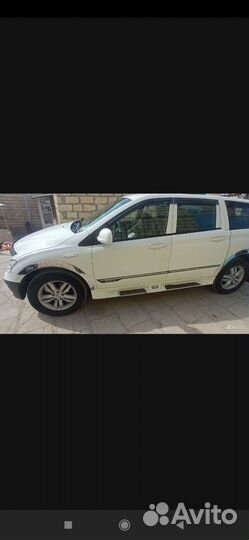 Капот на slang yong action