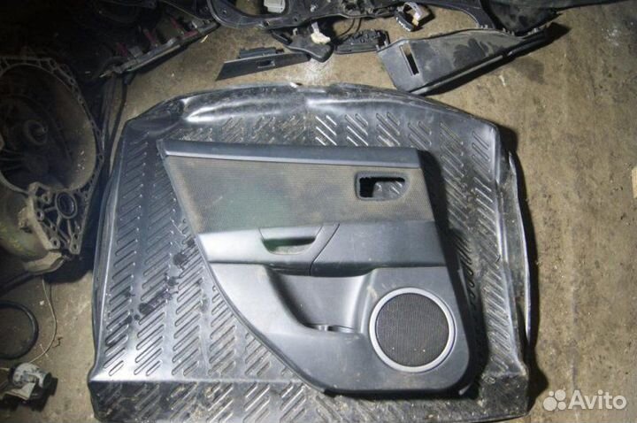 Обшивка двери задней левой Mazda Mazda 3 BK 1.6 Z6