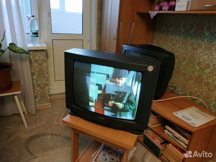 Телевизор цветной Самсунг